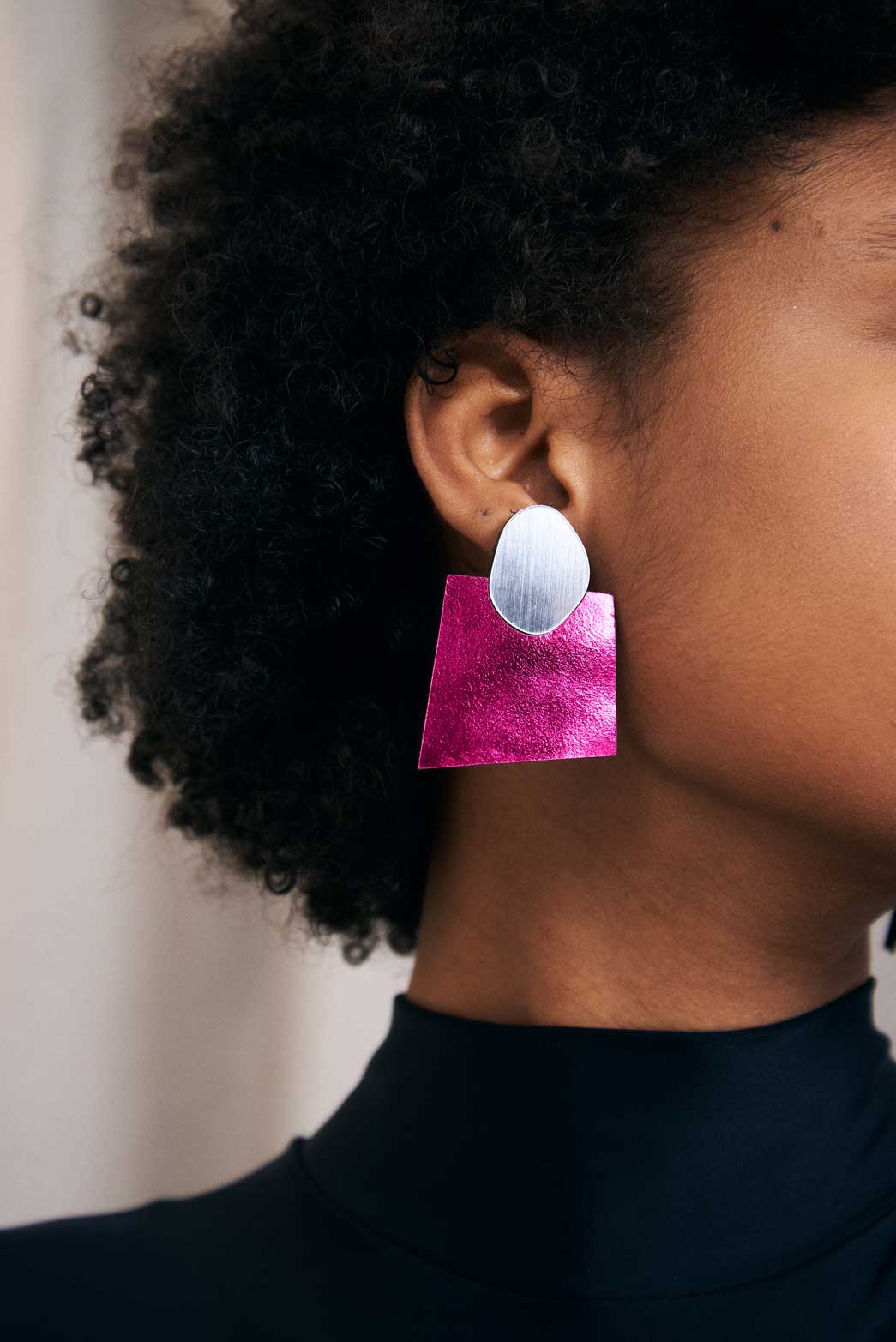 Audrey Earrings Pointed Squares - Silver/Fuchsia