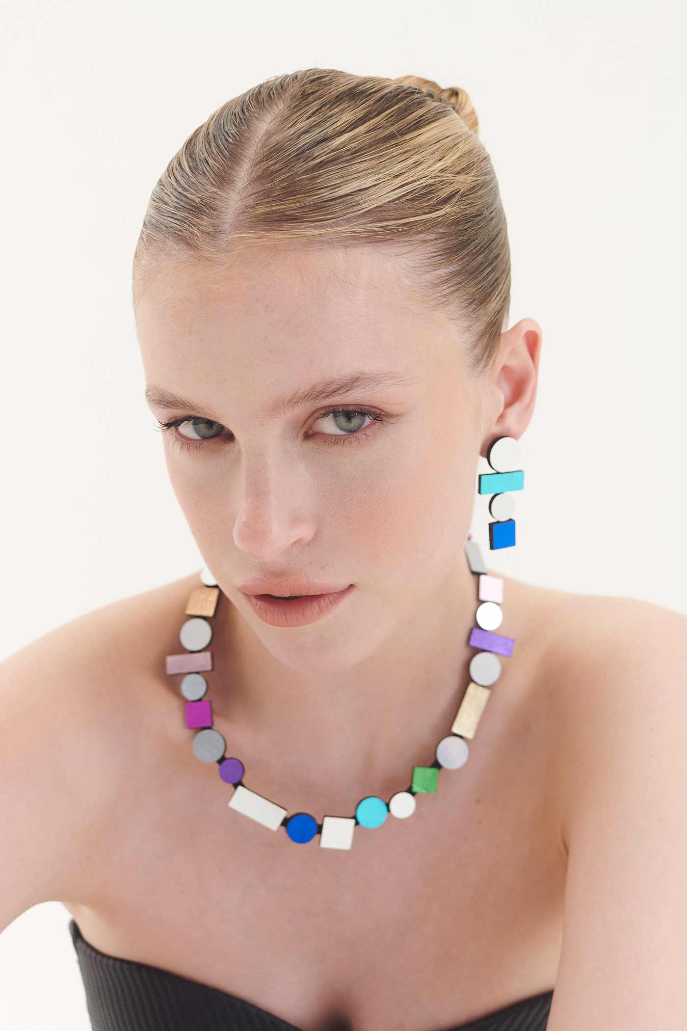 Bauhaus Necklace Round - Rainbow