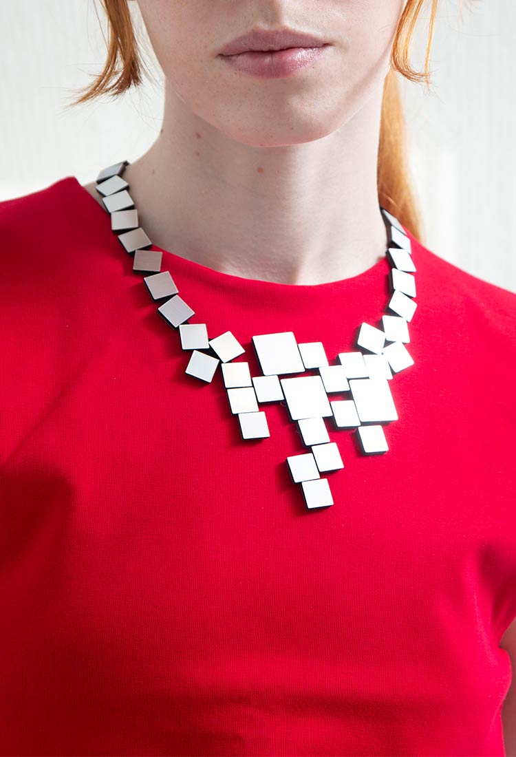 Bauhaus V Necklace Squares - Silver