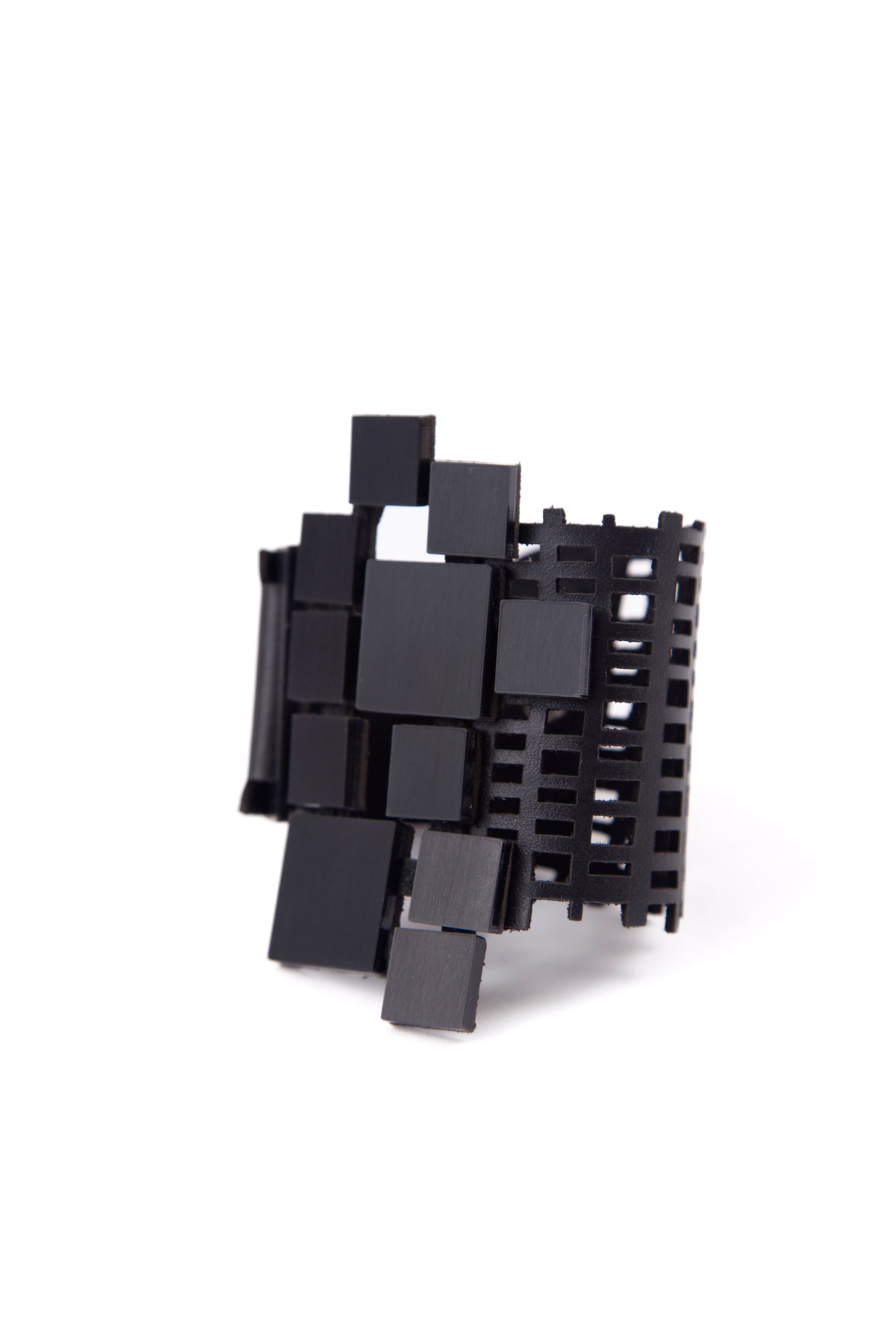 Brazalete Bauhaus Squares - Negro