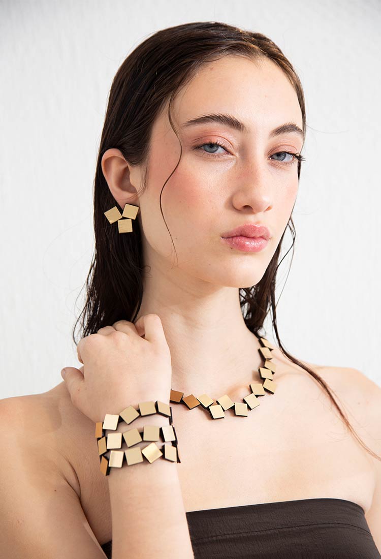 Bauhaus Bracelet Squares 3 strands - Gold