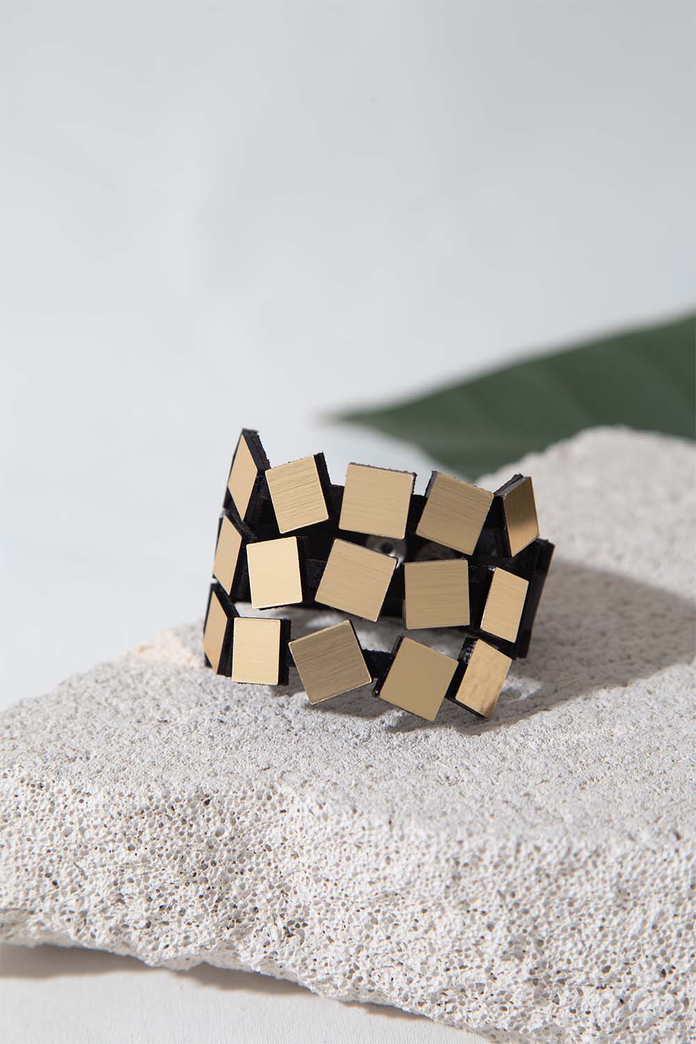 Bauhaus Bracelet Squares 3 strands - Gold