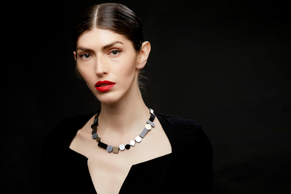 Bauhaus Necklace Round - Silver/Black/Gold