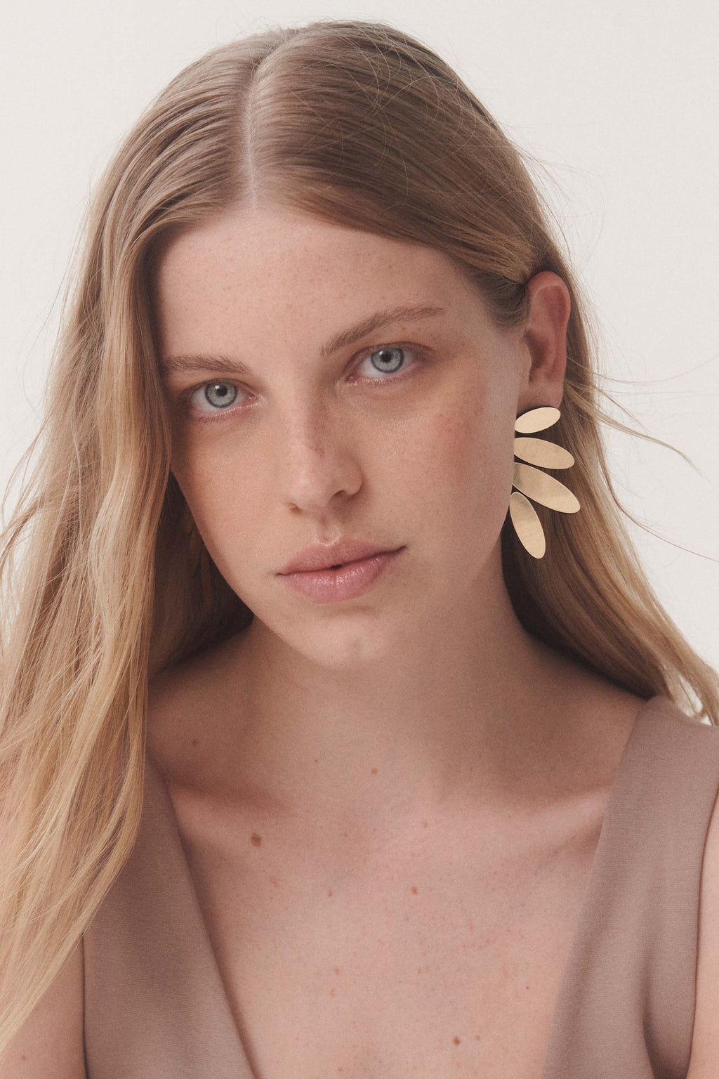 Colors Petals Large Earrings - Gold