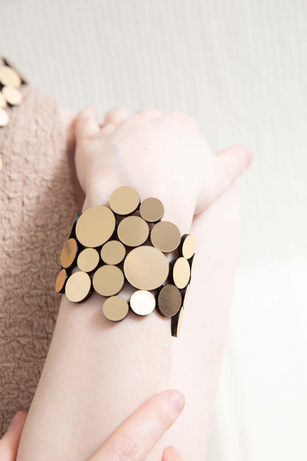 Abstraction Bracelet Asymmetric - Gold