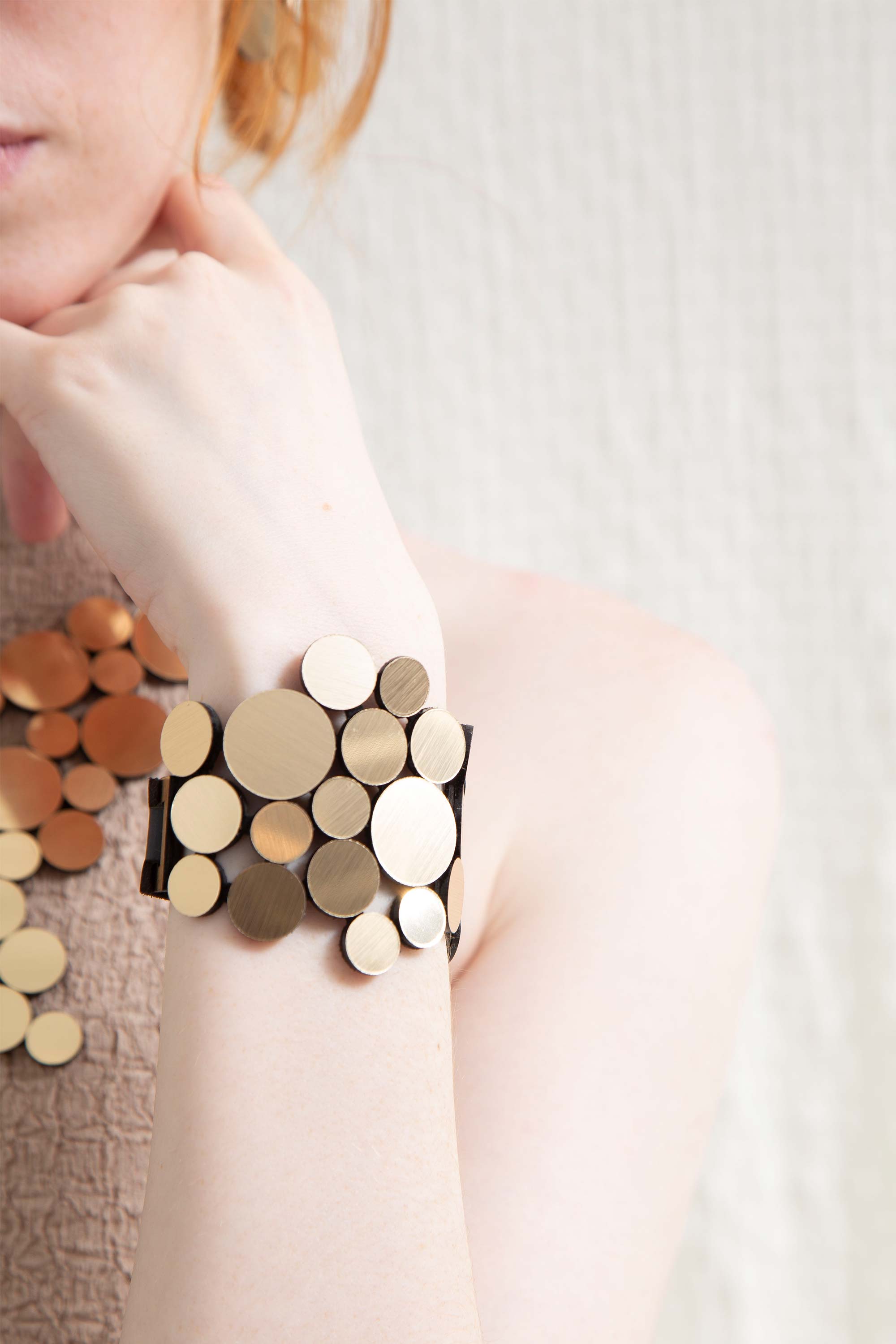 Abstraction Bracelet Asymmetric - Gold