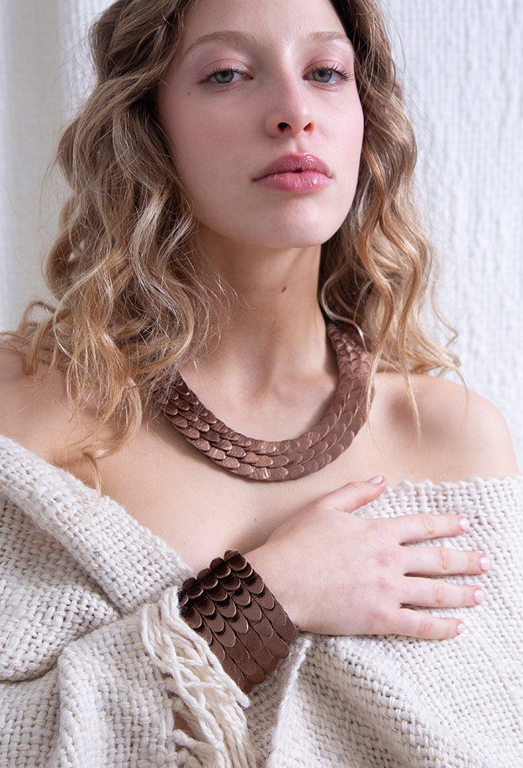 Emma Necklace Scales - Brown