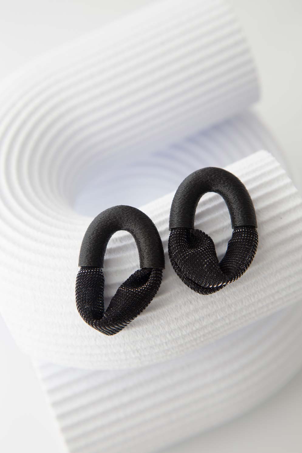 Hikari New Earrings - Black