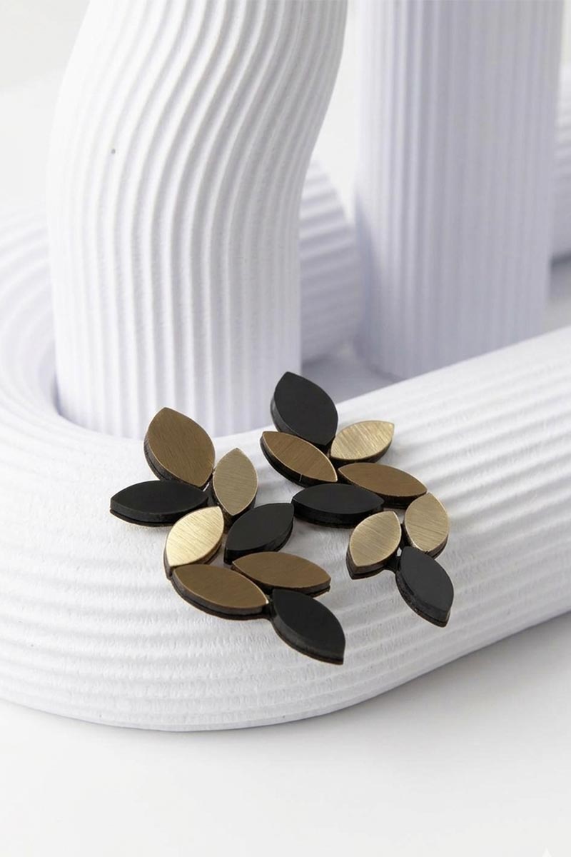 Kate Leaves Earrings Large - Black/Gold - Clip-On