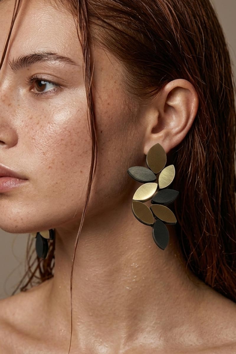 Kate Leaves Earrings Large - Black/Gold - Clip-On