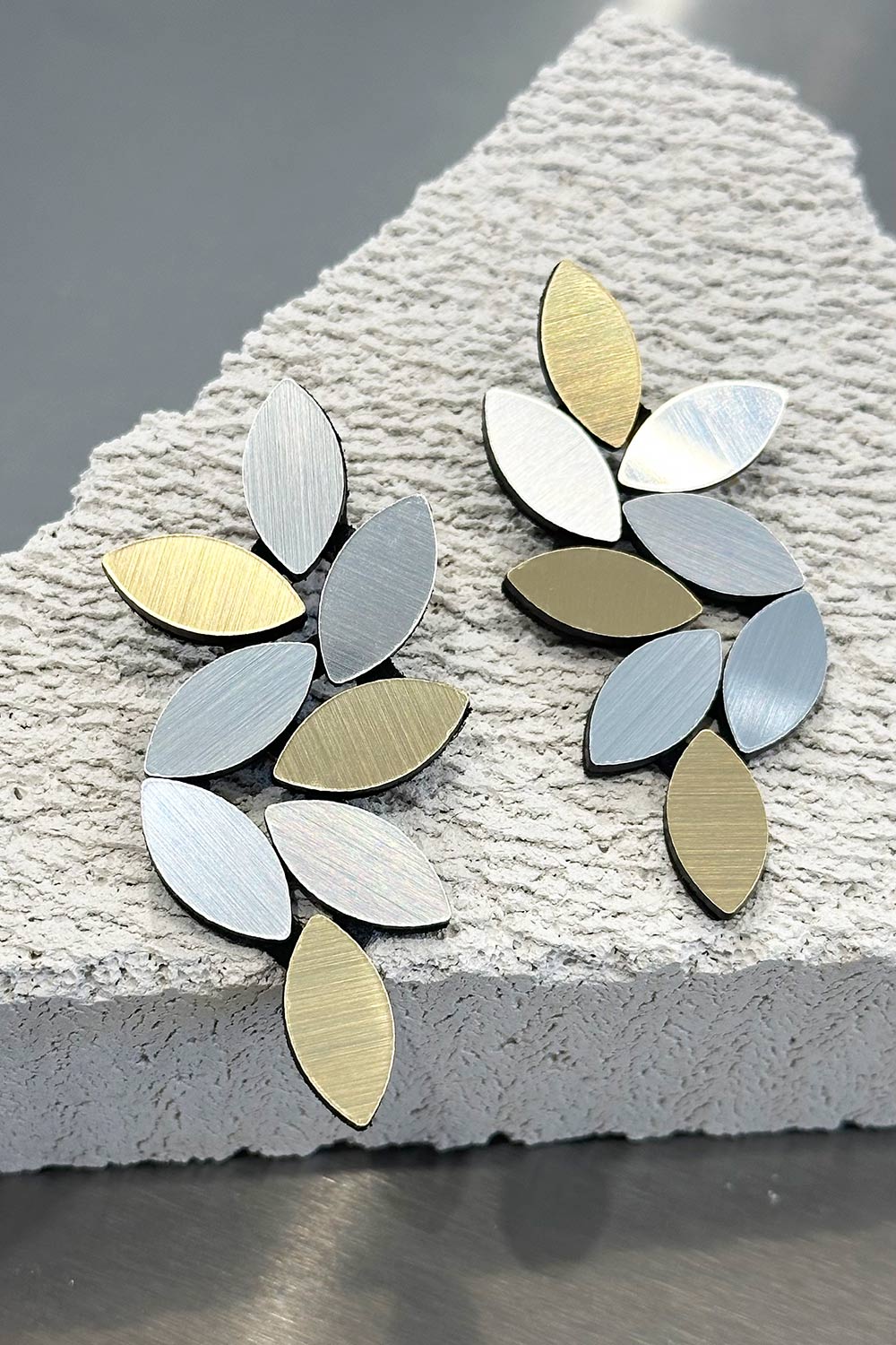 Kate Leaves Earrings Large - Silver/Gold