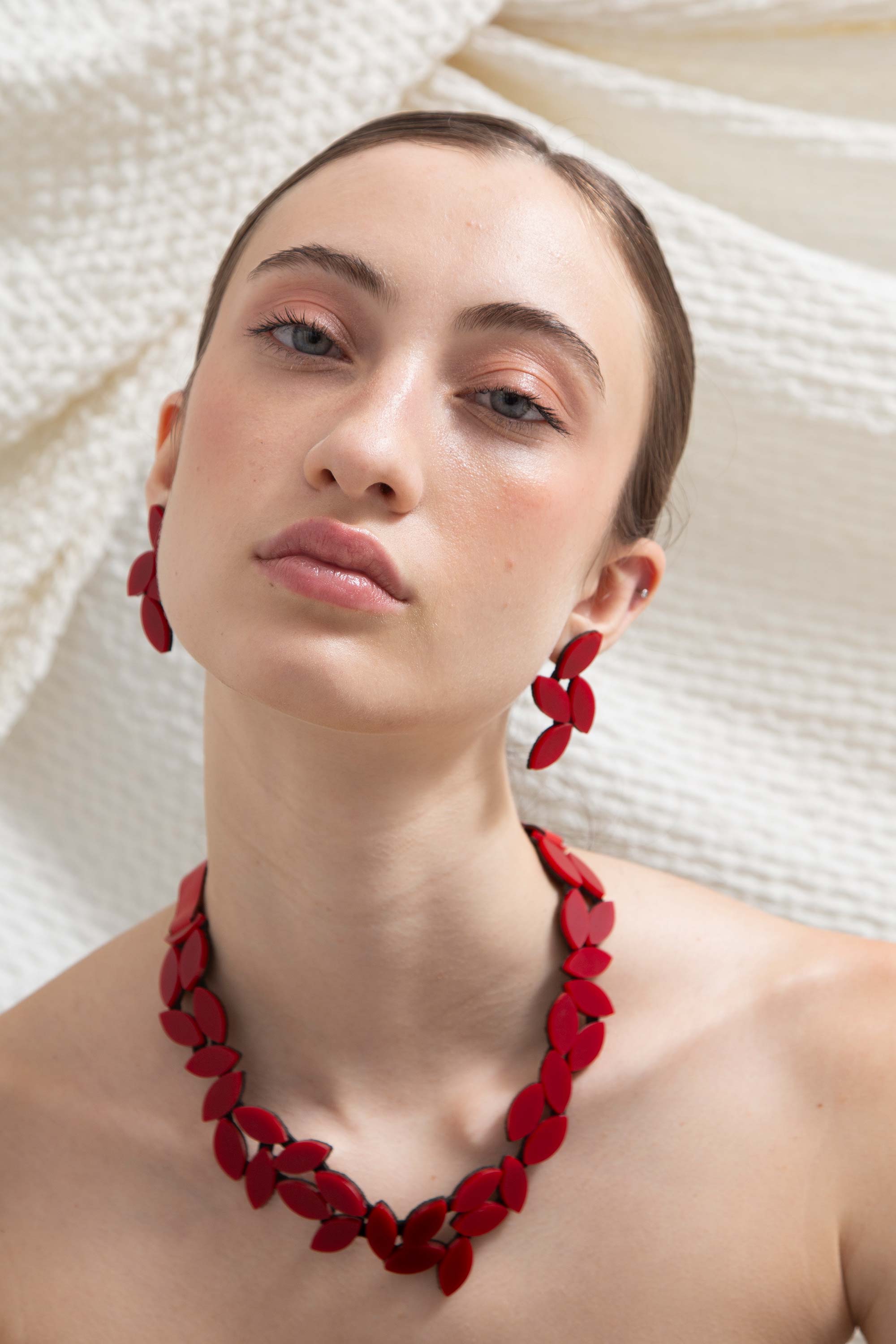 Kate Leaves Necklace Medium - Red