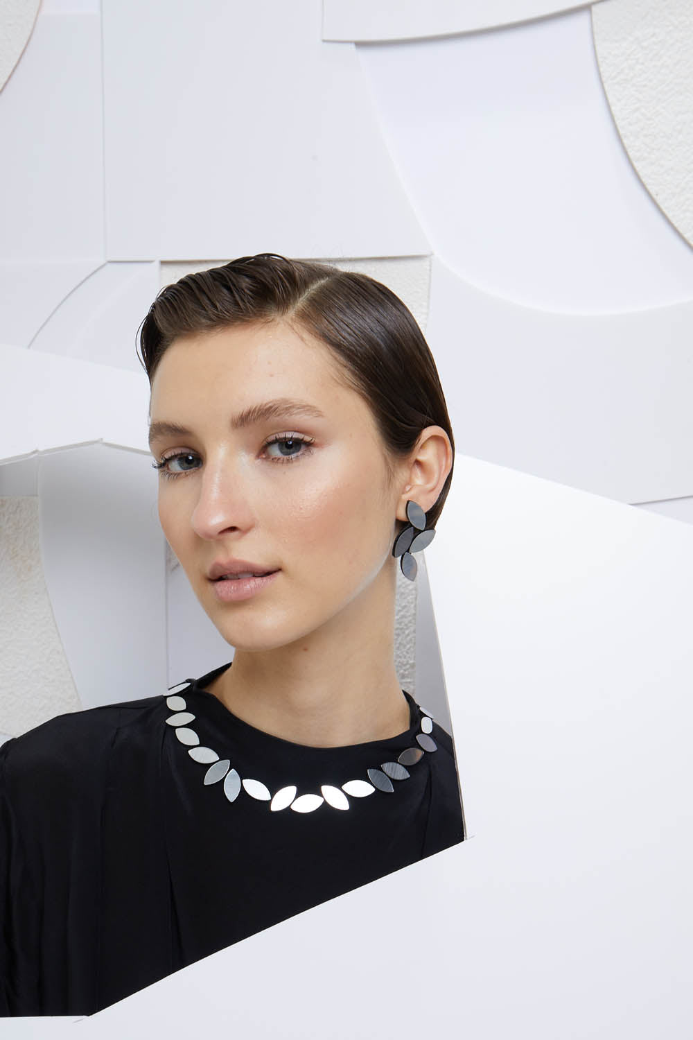 Kate Leaves Earrings Medium - Silver
