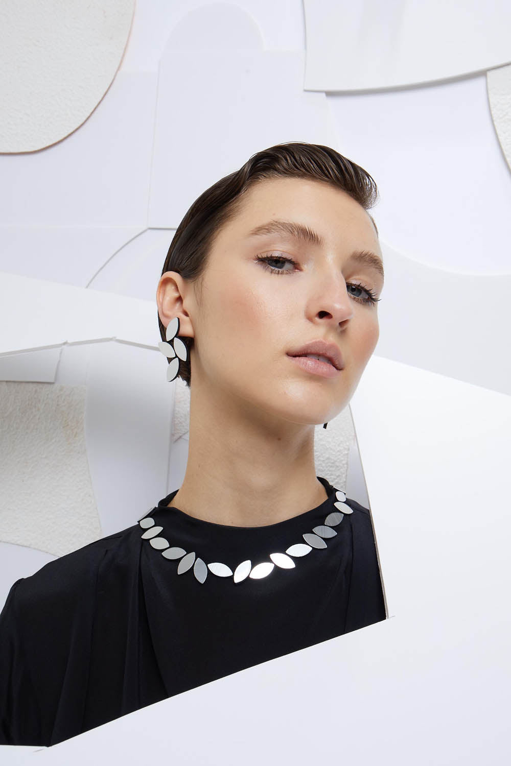 Kate Leaves Earrings Medium - Silver