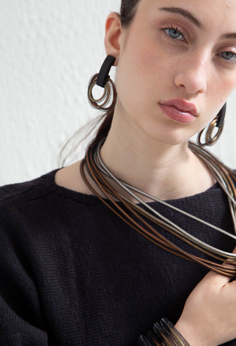Life Necklace Round - Metallics