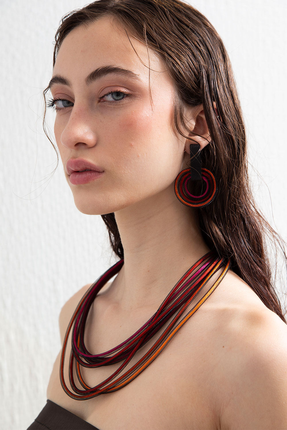 Life Necklace Round - Red/Pink