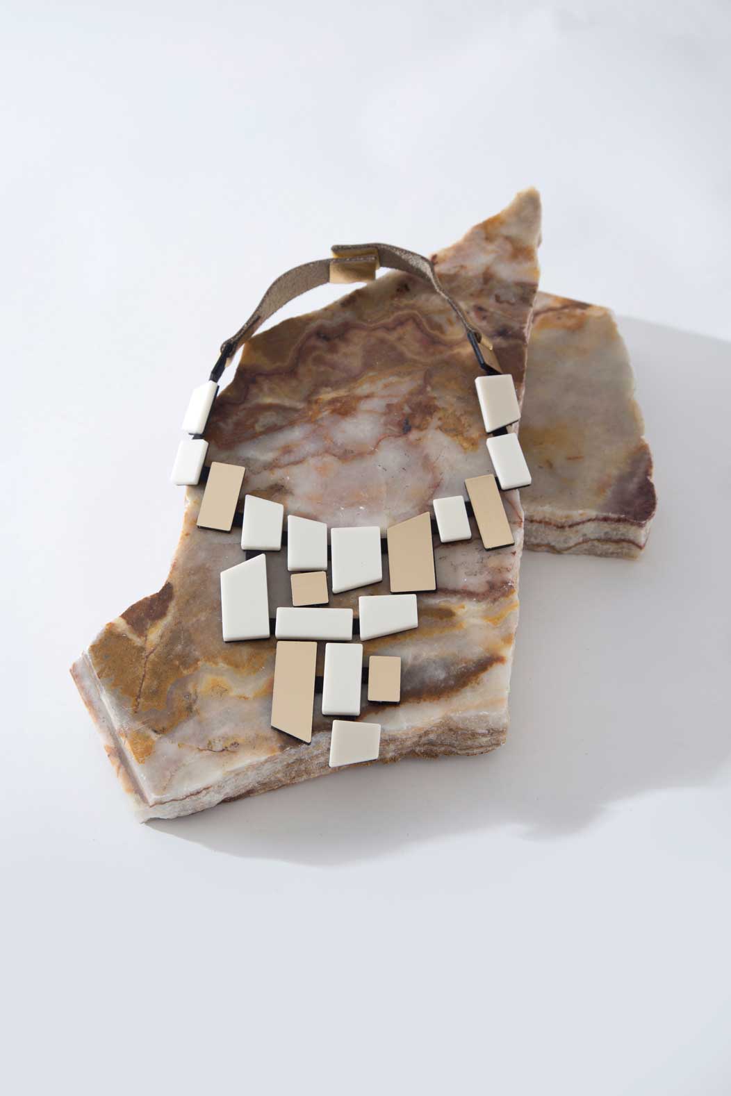 Piet V Necklace - Gold/Ivory