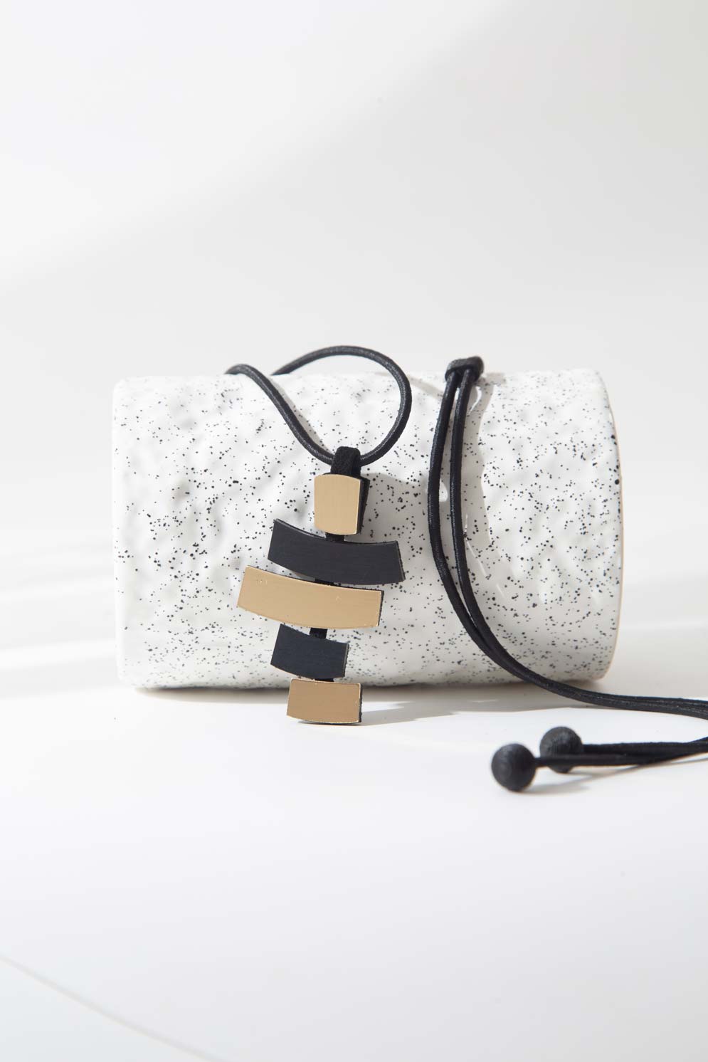 Piet Pendant - Black/Gold