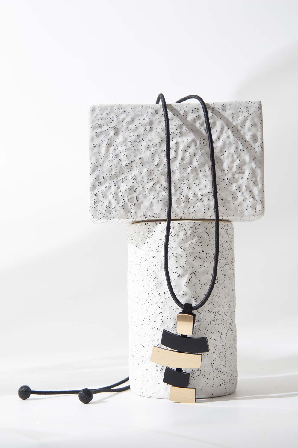 Piet Pendant - Black/Gold