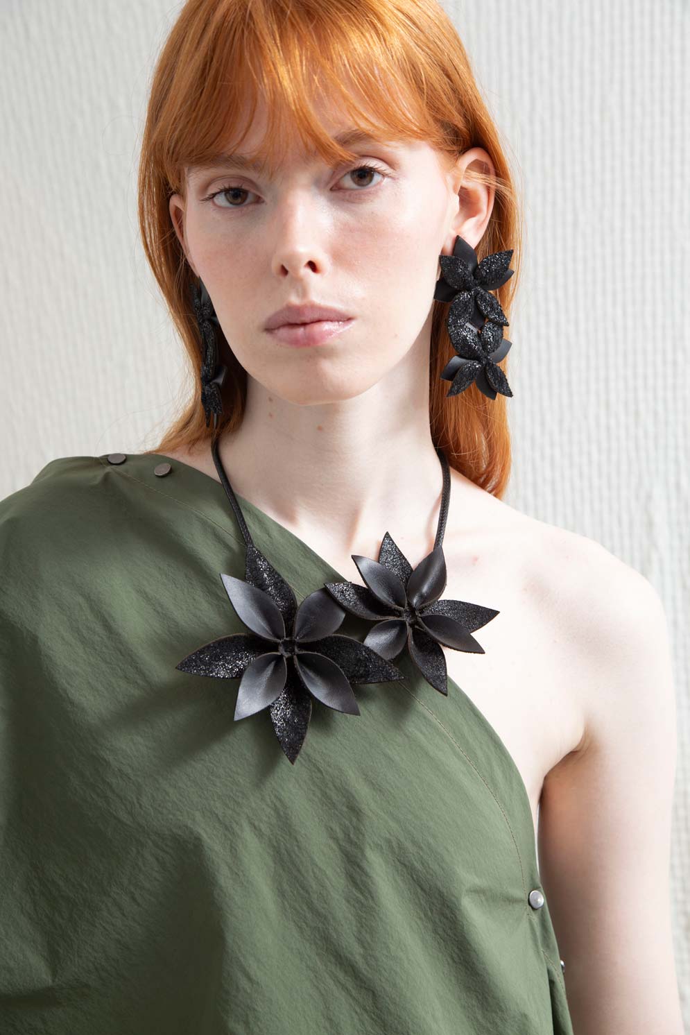 Isabella Flower Earrings - Black