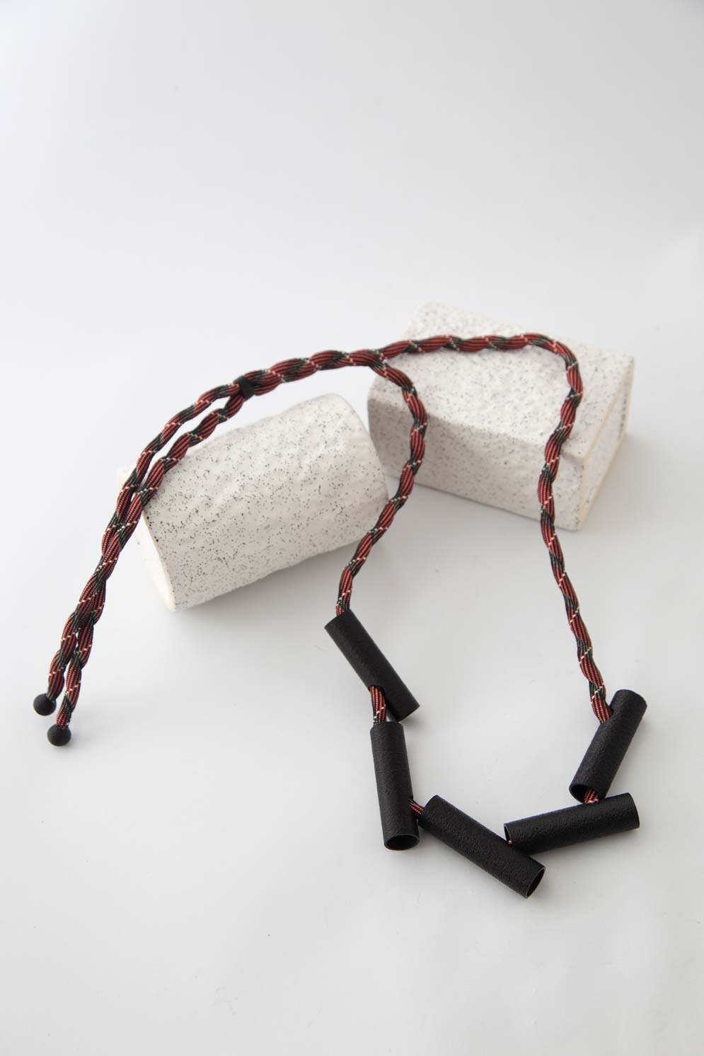 Tube Necklace 5 Tubes - Black/Burgundy